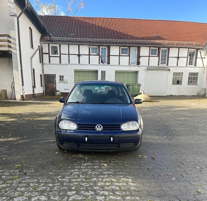Blau Gebraucht 1999 VW Golf IV Kleinwagen | 1.000 € (Fairer Preis) - Bild 1/4
