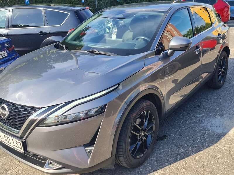 Grau Gebraucht 2022 Nissan Qashqai N-Connecta SUV | 22.000 € (Etwas zu teuer) - Bild 1/4