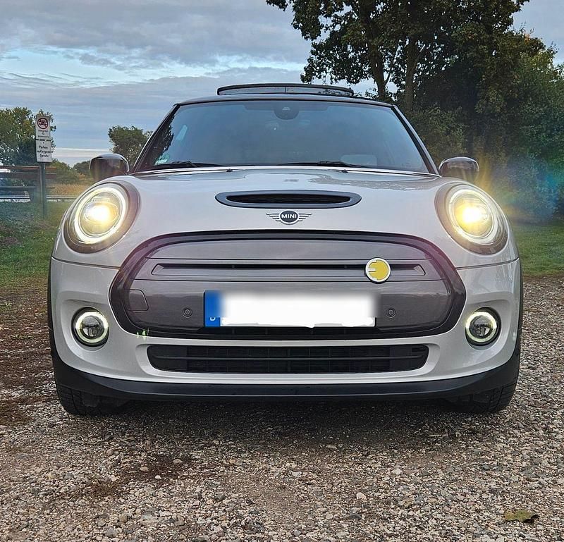 Gebraucht Mini Cooper SE 135 kW (184 PS) 2021 Silber Kleinwagen