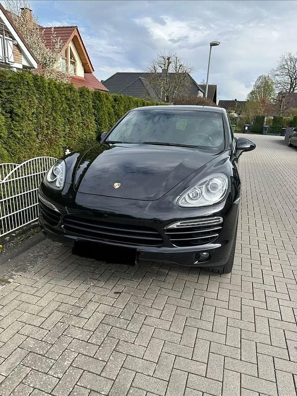 Second-hand Porsche Cayenne 245 CP (180 kW) 2011 Negru SUV