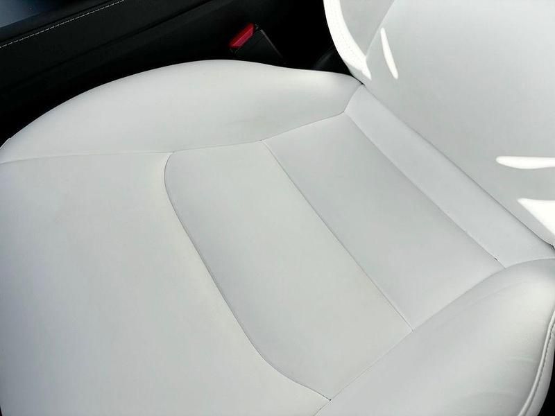 Gebraucht Tesla Model Y RWD 222 kW (302 PS) 2023 Weiß SUV