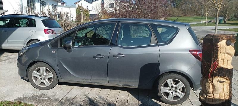 Gebraucht Opel Meriva 125 PS (91 kW) 2015 Grau Van / Kleinbus