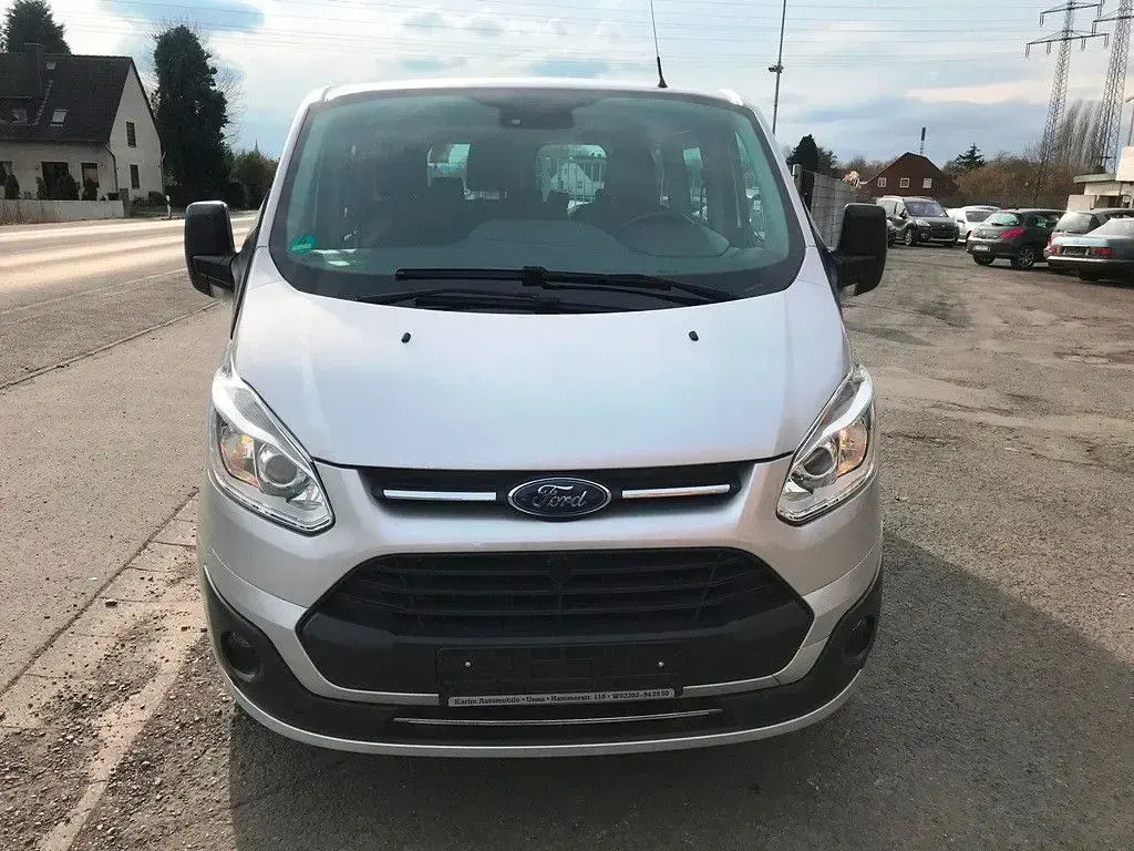 Second-hand Ford Transit Trend 131 CP (96 kW) 2017 Argintiu Break