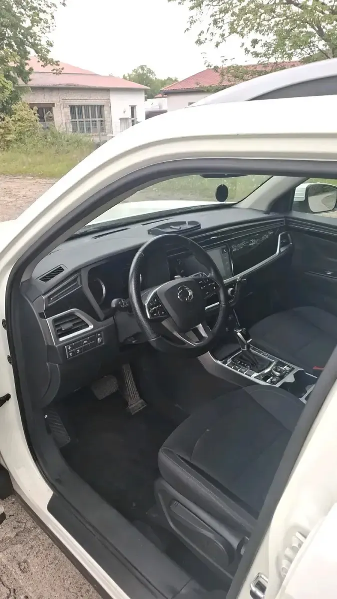 Gebraucht SsangYong Korando Sapphire 136 PS (100 kW) 2022 Weiß SUV