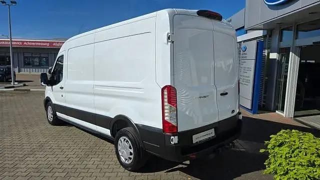 Gebraucht Ford Transit Trend 170 PS (125 kW) 2022 Weiß Limousine