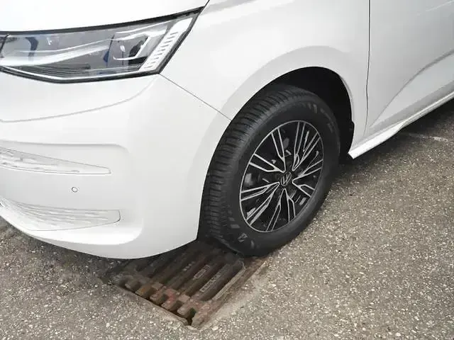 Occasion VW Multivan 150 ch (110 kW) 2025 Andere Monospace