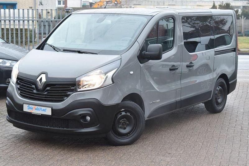 Gebraucht Renault Trafic Expression 145 PS (106 kW) 2018 Grau Van / Kleinbus