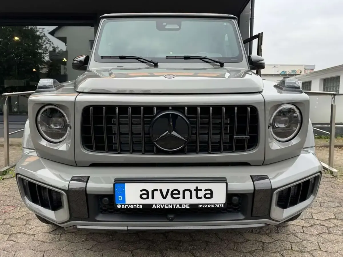 Neu Mercedes G63 AMG Active 585 PS (430 kW) 2026 Manufaktur classic grau uni SUV