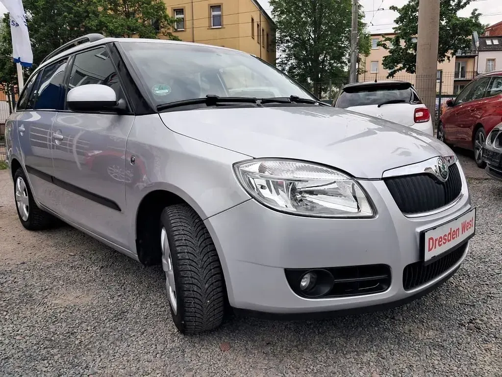 Gebraucht Skoda Fabia Ambiente 69 PS (50 kW) 2009 Silber Kombi
