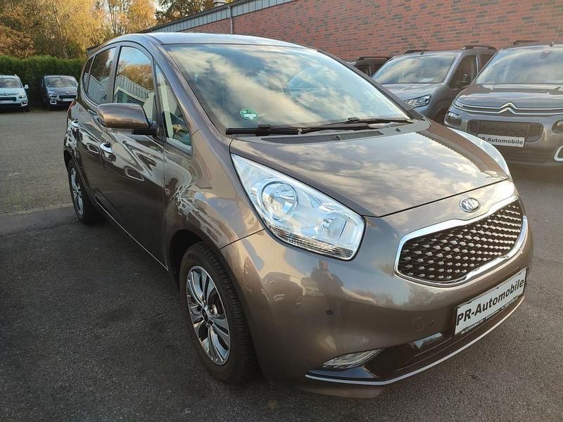 Gebraucht Kia Venga 125 PS (91 kW) 2018 Braun Kleinwagen