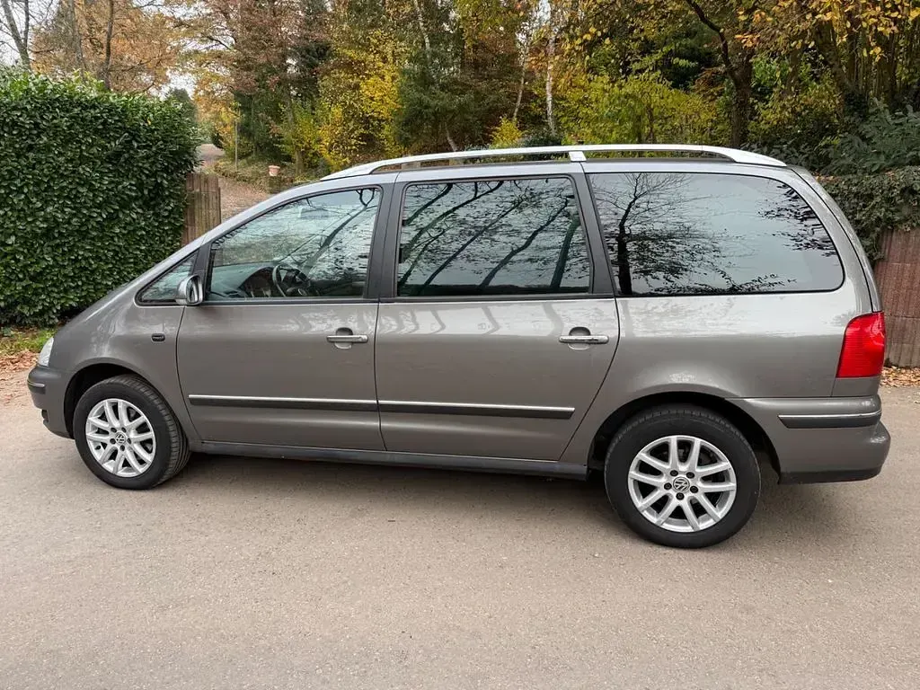 Gebraucht VW Sharan Trendline 116 PS (85 kW) 2006 Grau Van / Kleinbus
