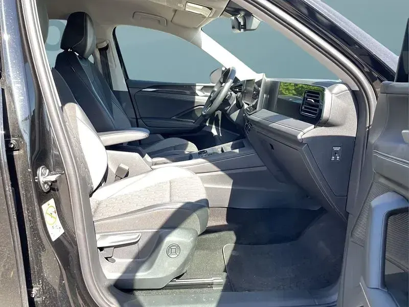 Gebraucht VW Tiguan 150 PS (110 kW) 2025 Schwarz SUV