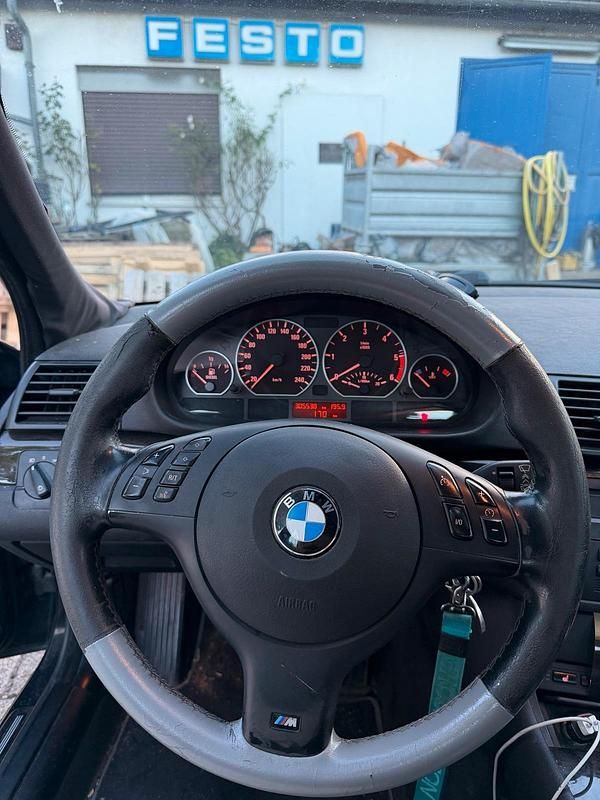 Gebraucht BMW 320 150 PS (110 kW) 2004 Schwarz Limousine