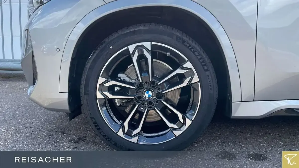 Gebraucht BMW X1 M Sport 197 PS (144 kW) 2025 Silber SUV