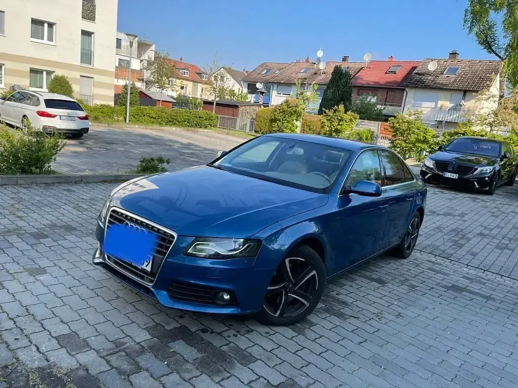 Gebraucht Audi A4 Ambiente 211 PS (155 kW) 2012 Blau Limousine