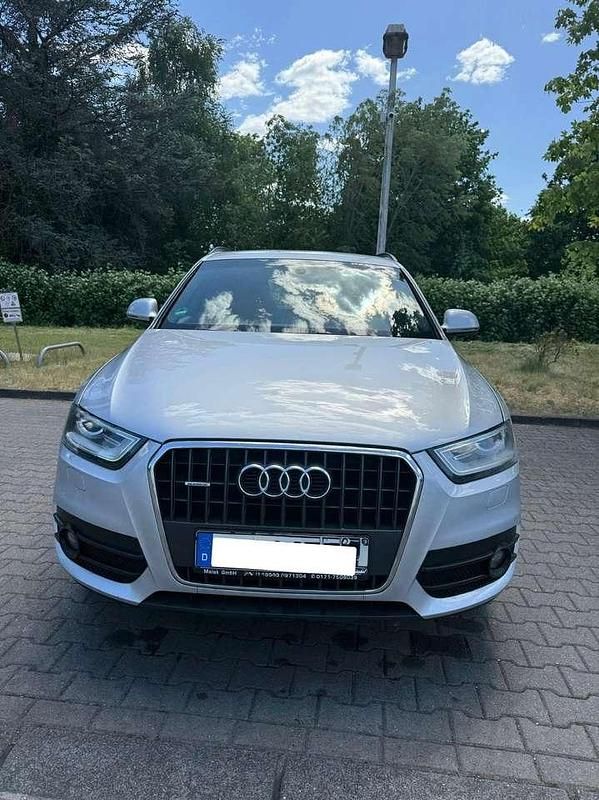 Silber Gebraucht 2012 Audi Q3 Comfort SUV | 10.000 € (Guter Preis) - Bild 1/4