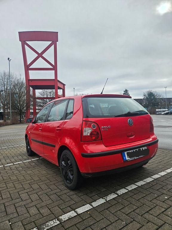 Gebraucht VW Polo Basis 54 PS (39 kW) 2003 Rot Limousine
