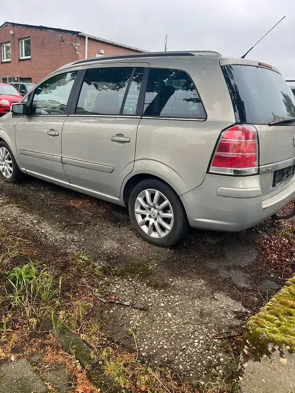 Gebraucht Opel Zafira 105 PS (77 kW) 2006 Van / Kleinbus