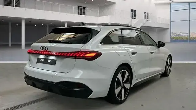 Occasion Audi A5 S-line plus 204 ch (150 kW) 2025 Blanc Break