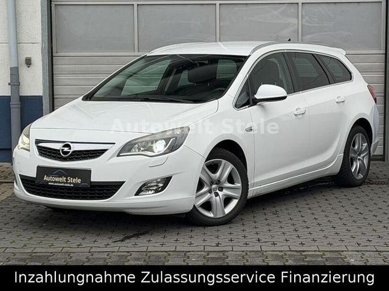 Weiß Gebraucht 2012 Opel Astra Sport Kombi | 5.200 € (Fairer Preis) - Bild 1/4