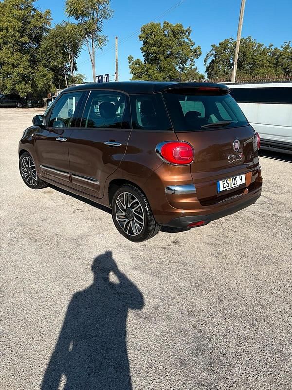Braun Gebraucht 2018 Fiat 500L Van / Kleinbus | 9.400 € (Fairer Preis) - Bild 1/4