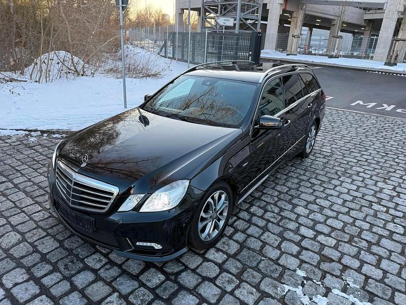 Gebraucht Mercedes E220 AMG 170 PS (125 kW) 2011 Schwarz Kombi