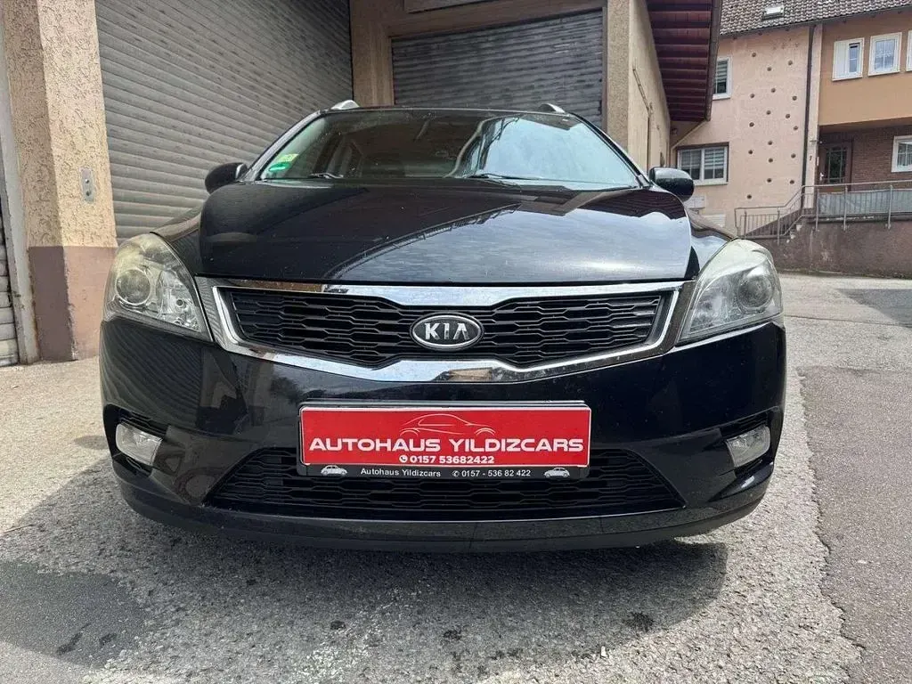 Gebraucht Kia Ceed Sportswagon Vision 109 PS (80 kW) 2011 Schwarz Kombi