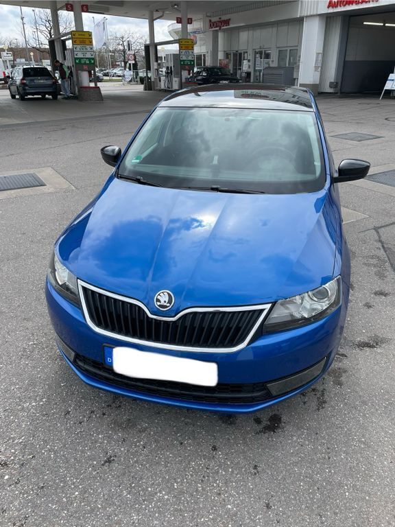Blau Gebraucht 2014 Skoda Rapid Active Limousine | 9.500 € (Etwas zu teuer) - Bild 1/4