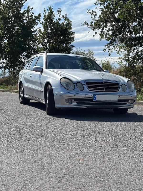 Gebraucht 2006 Mercedes E320 Avantgarde Kombi | 3.500 € (Guter Preis) - Bild 1/4