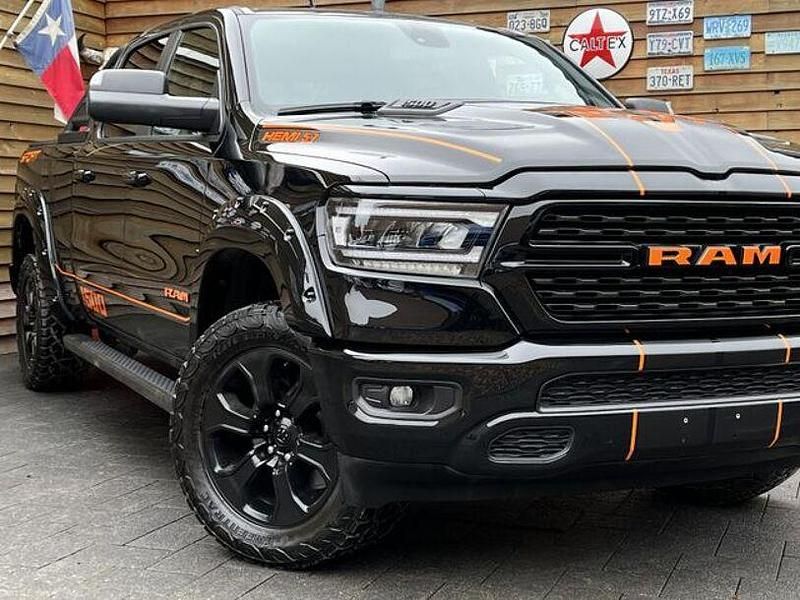 Gebraucht Dodge Ram 401 PS (294 kW) 2024 Schwarz Pickup