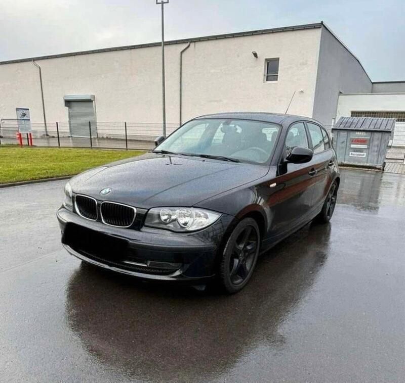 Schwarz Gebraucht 2010 BMW 116 Kleinwagen | 3.500 € (Fairer Preis) - Bild 1/4