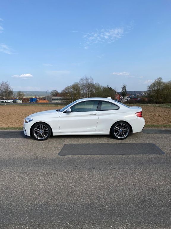 Weiß Gebraucht 2018 BMW 230 M Sport Coupé | 18.000 € (Superpreis) - Bild 1/4