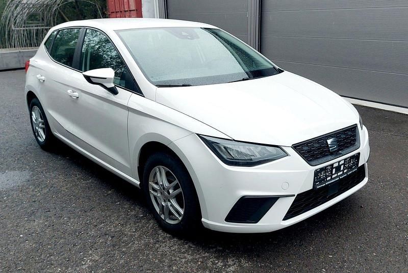 Weiß Gebraucht 2022 Seat Ibiza Style Kleinwagen | 11.000 € - Bild 1/4