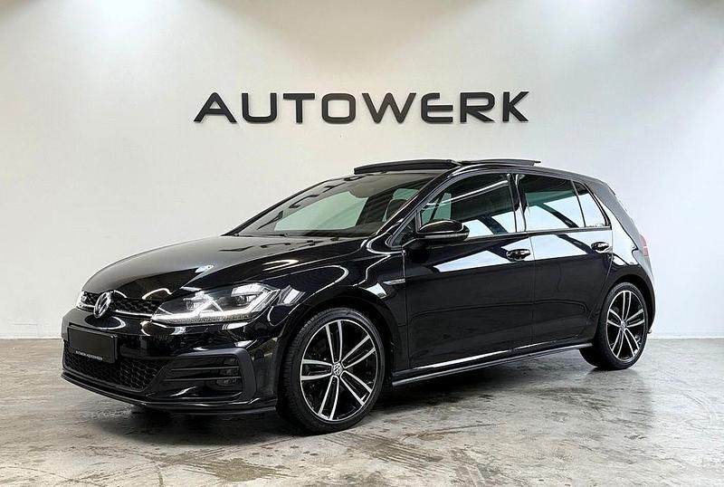 Schwarz Gebraucht 2017 VW Golf VII GTD Limousine | 22.999 € (Teuer) - Bild 1/4