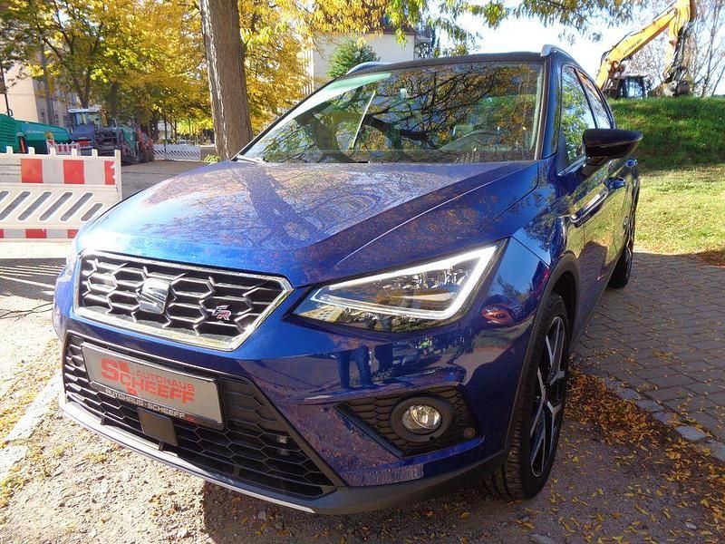 Blau Gebraucht 2020 Seat Arona FR SUV | 17.990 € (Fairer Preis) - Bild 1/4