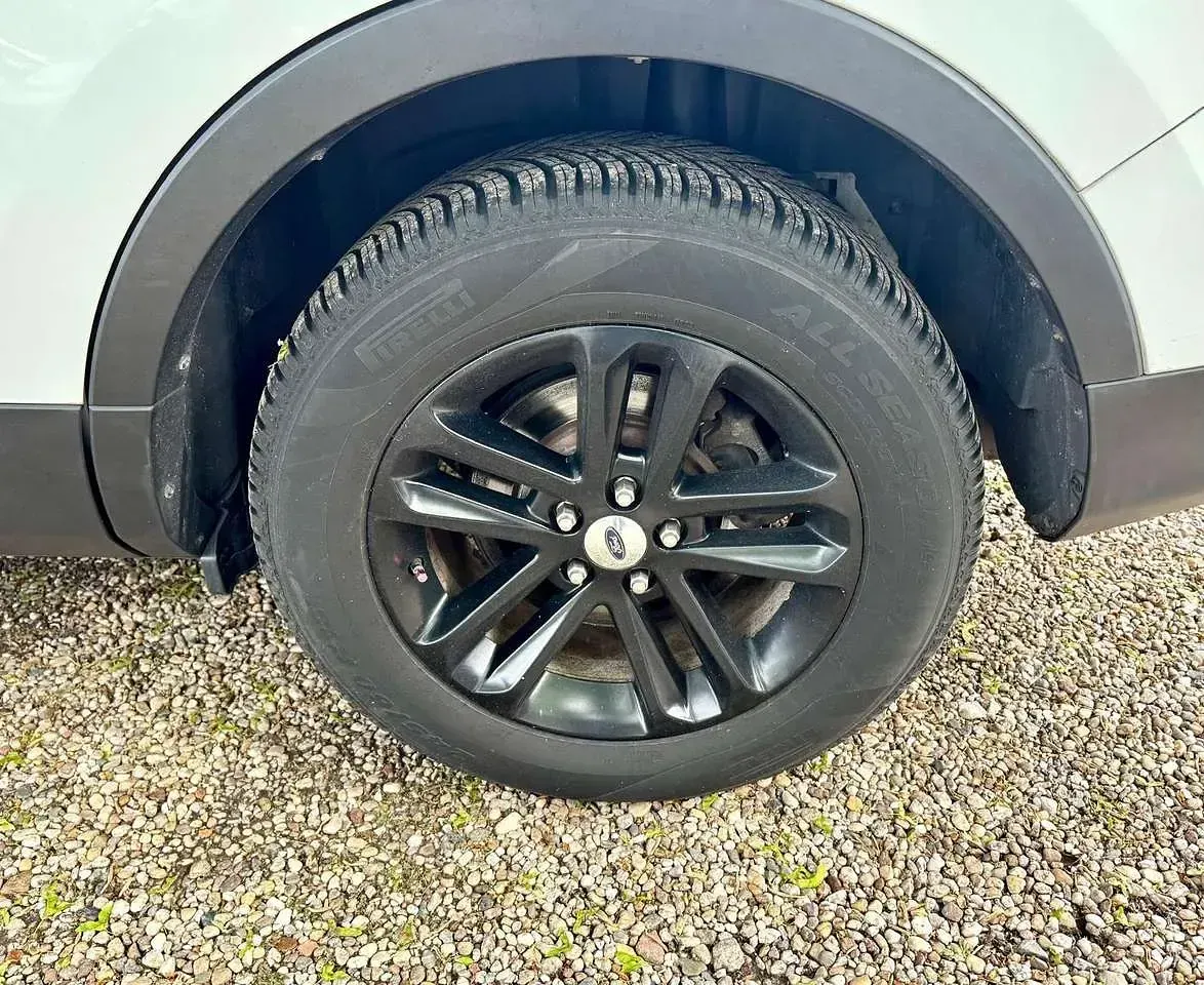 Używany Ford Explorer XLT 294 KM (216 kW) 2012 Biały SUV