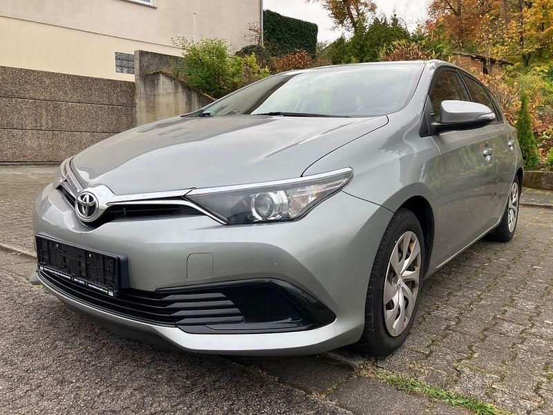 Gebraucht 2015 Toyota Auris Limousine | 6.900 € (Guter Preis) - Bild 1/4
