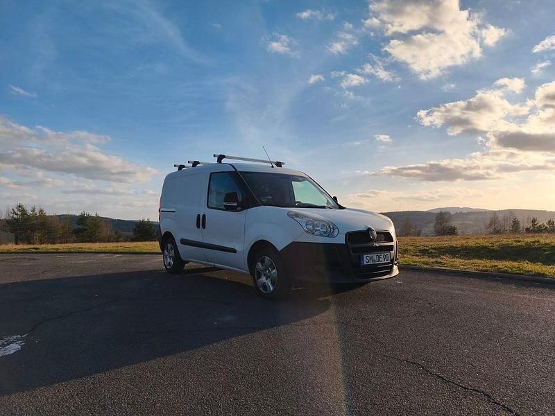 Gebraucht Fiat Doblò 90 PS (66 kW) 2011 Weiß Van / Kleinbus