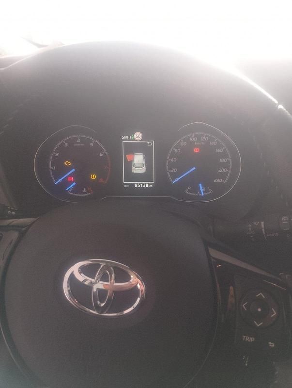 Gebraucht Toyota Yaris 111 PS (81 kW) 2020 Blau Limousine