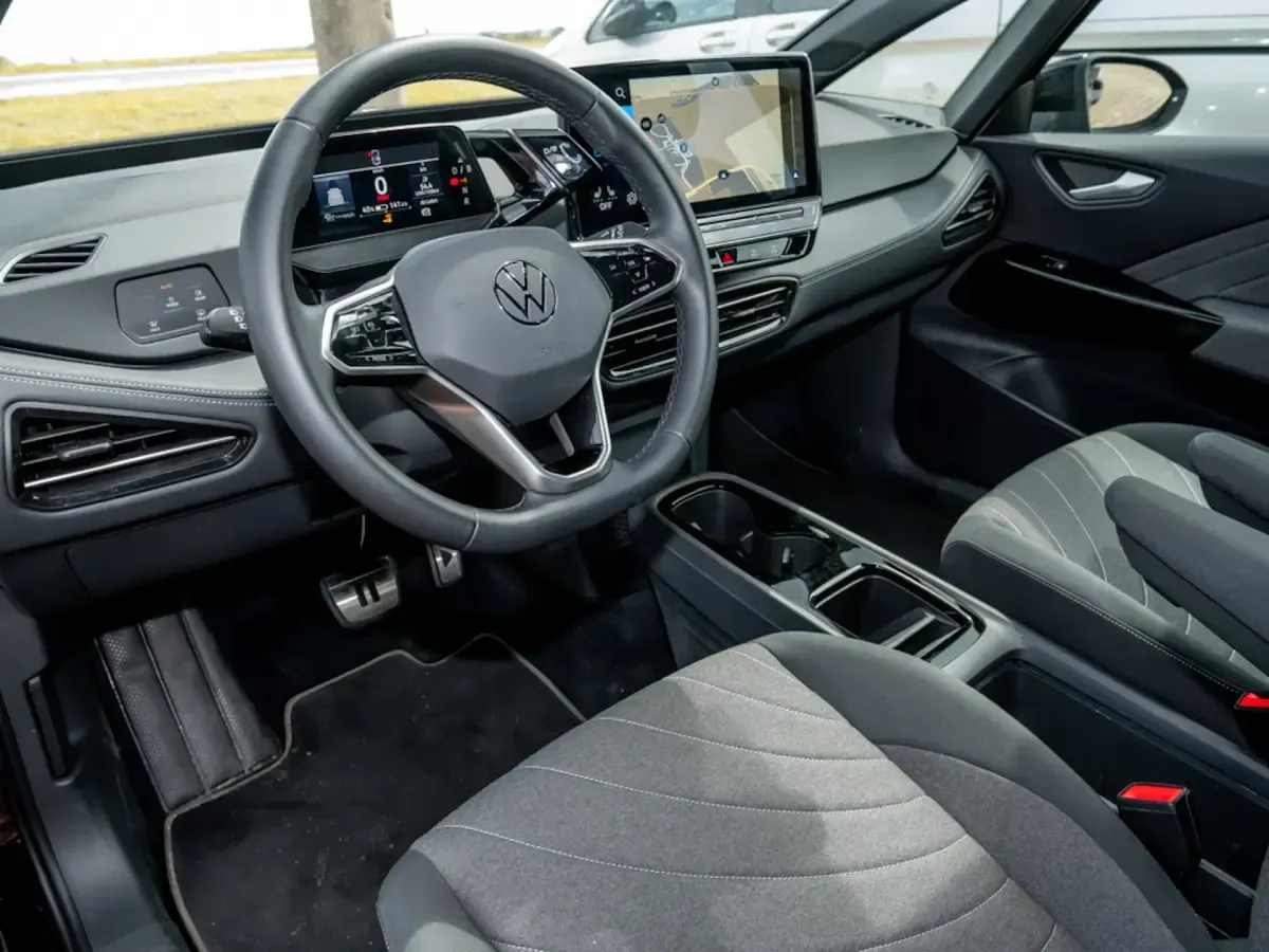 Gebraucht VW ID.3 Pro 150 kW (204 PS) 2024 Grenadillschwarz metallic Kleinwagen