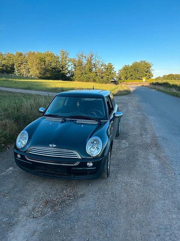 Grün Gebraucht 2002 Mini Cooper Kleinwagen | 1.000 € - Bild 1/4