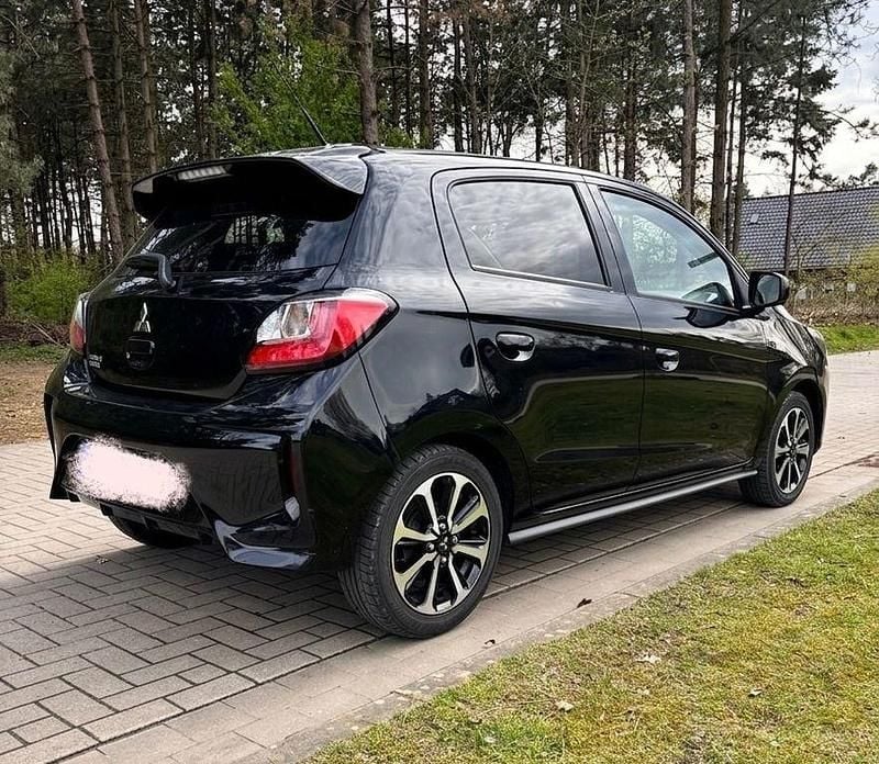 Second-hand Mitsubishi Space Star 80 CP (58 kW) 2021 Negru Hatchback