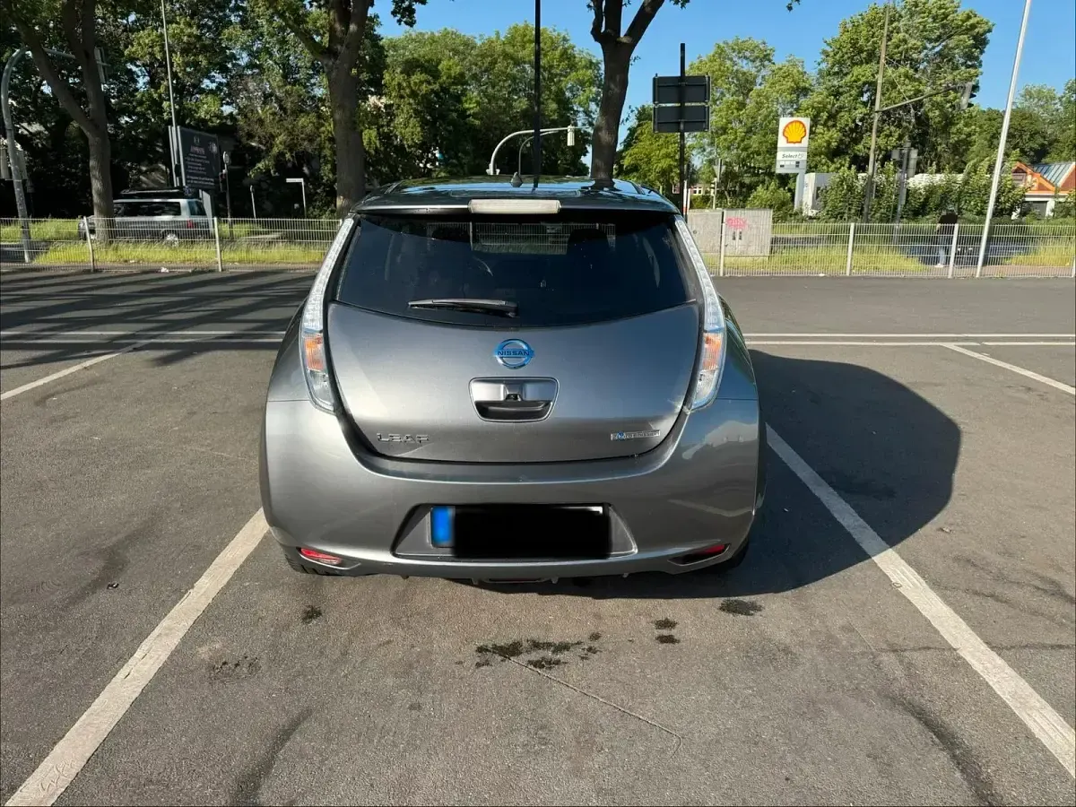 Gebraucht Nissan Leaf 80 kW (109 PS) 2017 Grau Kleinwagen