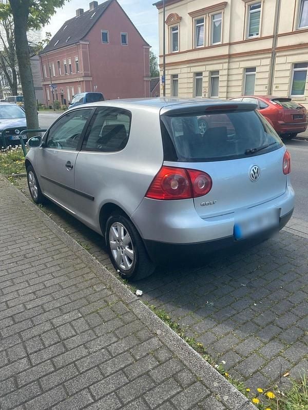 Gebraucht VW Golf V 75 PS (55 kW) 2004 Silber Kleinwagen