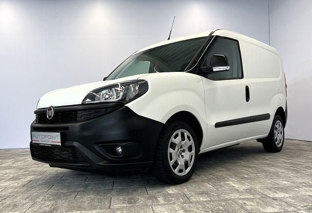 Weiß Gebraucht 2022 Fiat Doblò Van / Kleinbus | 10.840 € (Fairer Preis) - Bild 1/4