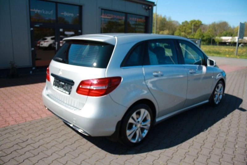 Brugt Mercedes B200 156 HK (114 kW) 2015 Sølv MPV