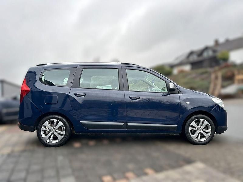Gebraucht Dacia Lodgy 116 PS (85 kW) 2015 Blau Van / Kleinbus