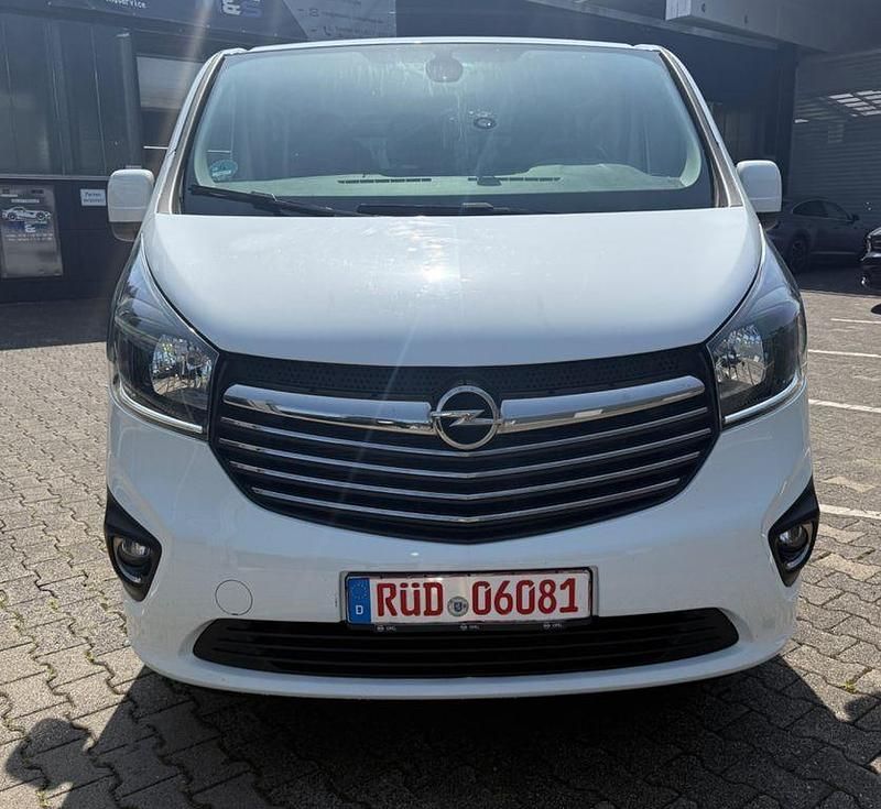 Weiß Gebraucht 2016 Opel Vivaro Van | 13.999 € (Superpreis) - Bild 1/4