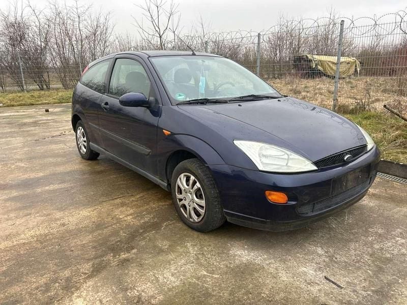 Usata Ford Focus 101 CV (74 kW) 2001 Blu Berlina