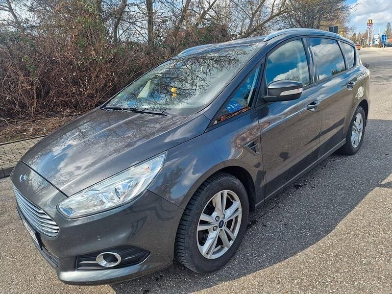 Gebraucht Ford S-MAX S 160 PS (117 kW) 2018 Silber Van / Kleinbus